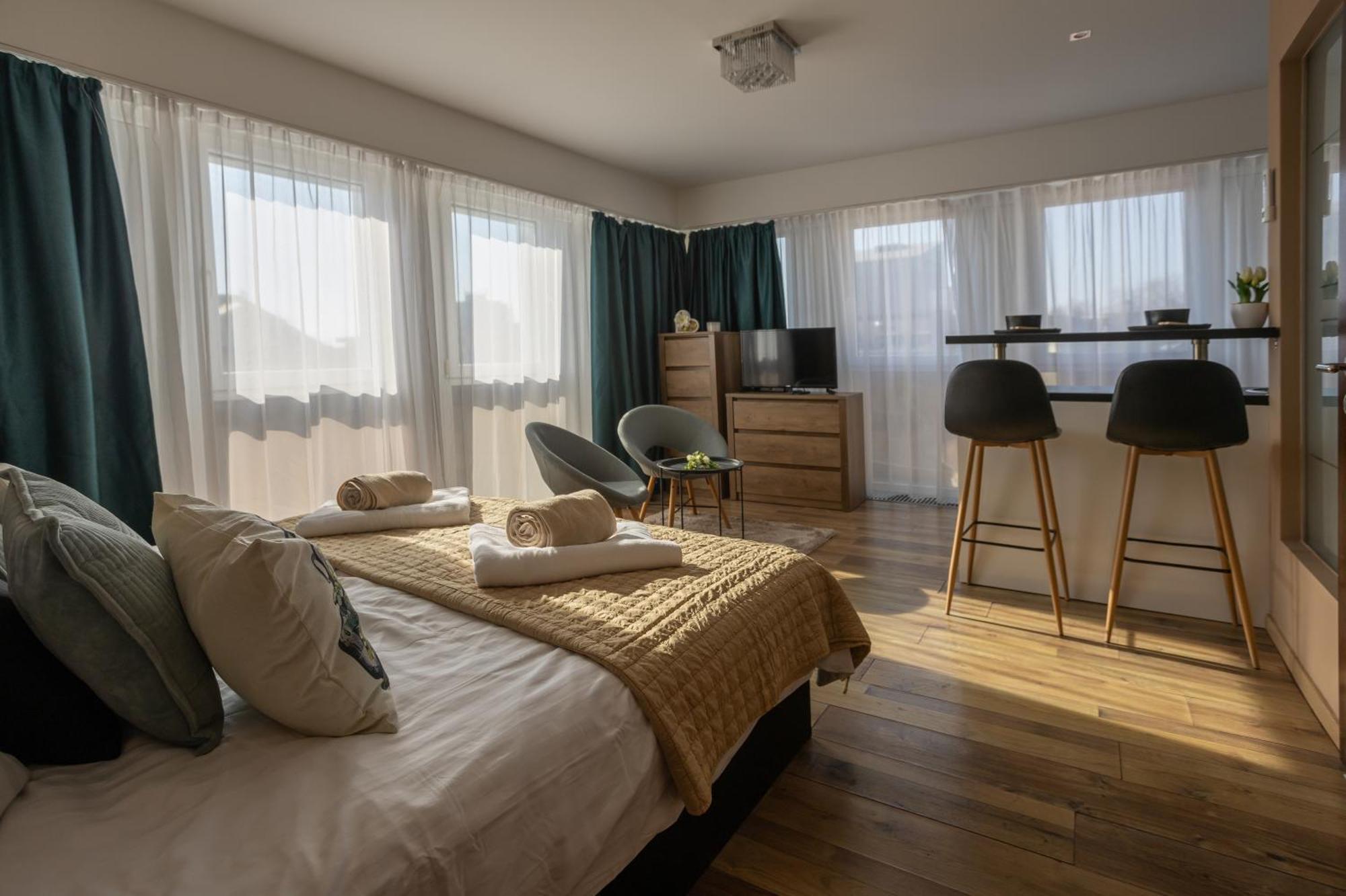 Hellowine Apartman II Eğri Dış mekan fotoğraf